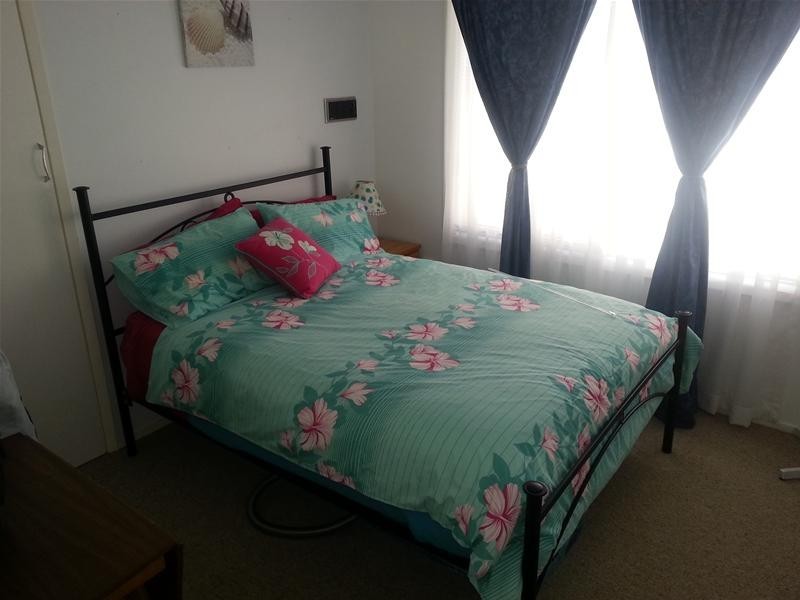 90 Griffith Street, Mannering Park NSW 2259