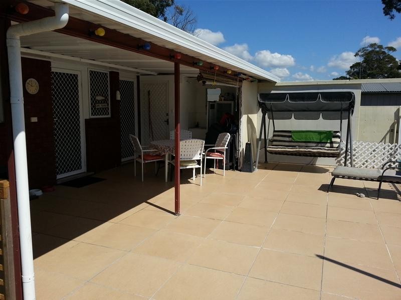 90 Griffith Street, Mannering Park NSW 2259