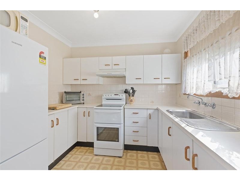 27 Ravenswood Street, Mannering Park NSW 2259