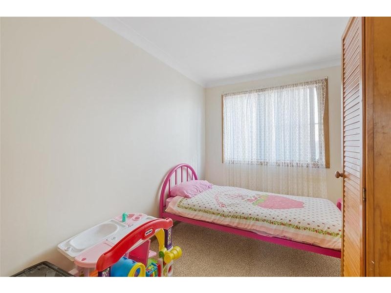 27 Ravenswood Street, Mannering Park NSW 2259