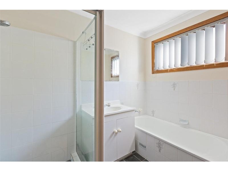 27 Ravenswood Street, Mannering Park NSW 2259