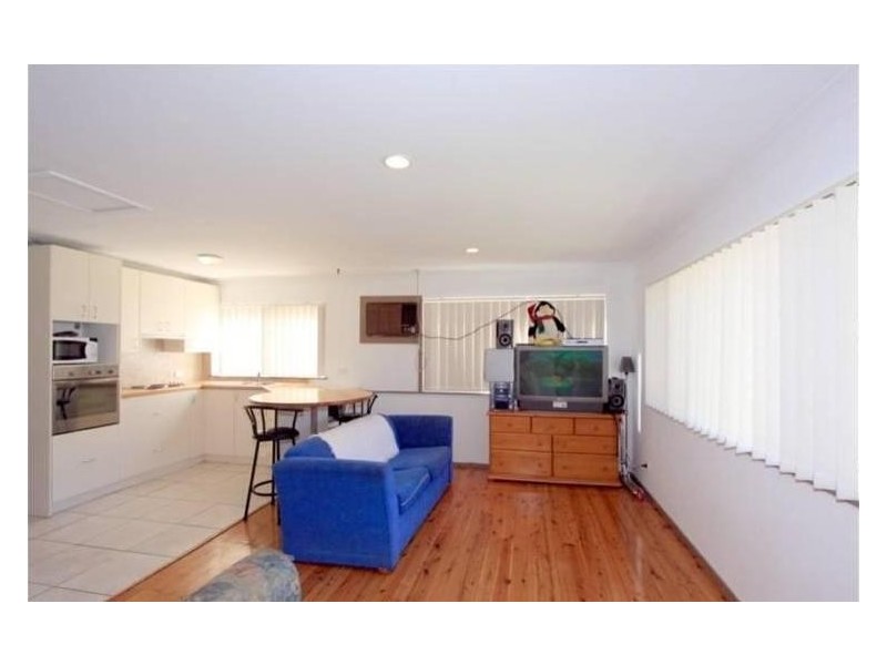 31 Leumeah Avenue, Chain Valley Bay NSW 2259