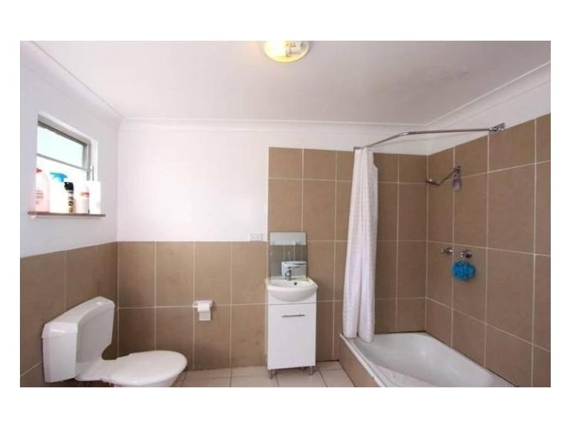 31 Leumeah Avenue, Chain Valley Bay NSW 2259