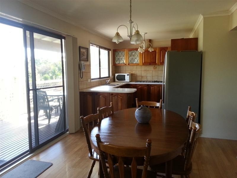 12 Omega Avenue, Summerland Point NSW 2259