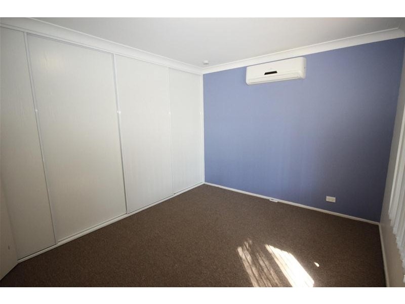 18 Warwick Avenue, Mannering Park NSW 2259