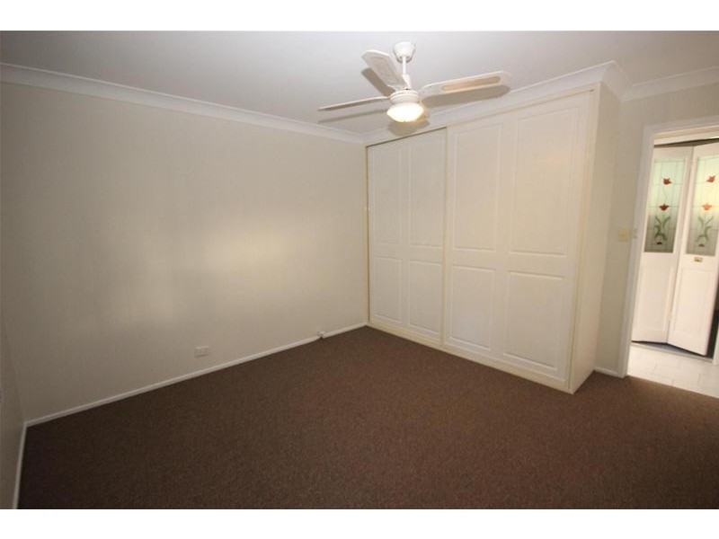 18 Warwick Avenue, Mannering Park NSW 2259