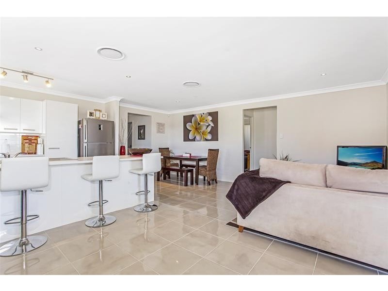 74 Catherine Street, Mannering Park NSW 2259