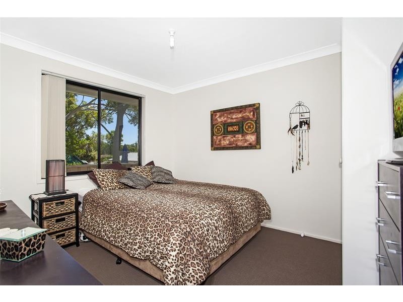 74 Catherine Street, Mannering Park NSW 2259