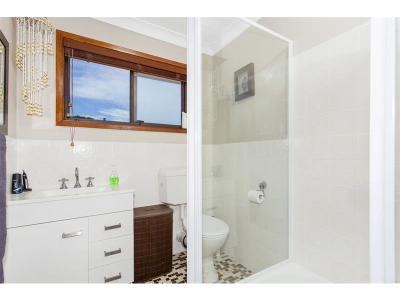 16 Moonah Place, Gwandalan NSW 2259