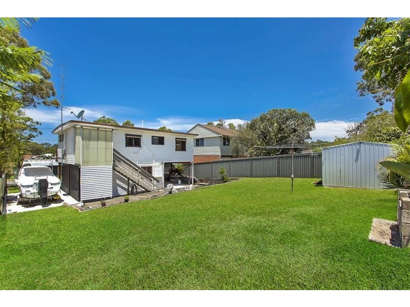 16 Moonah Place, Gwandalan NSW 2259