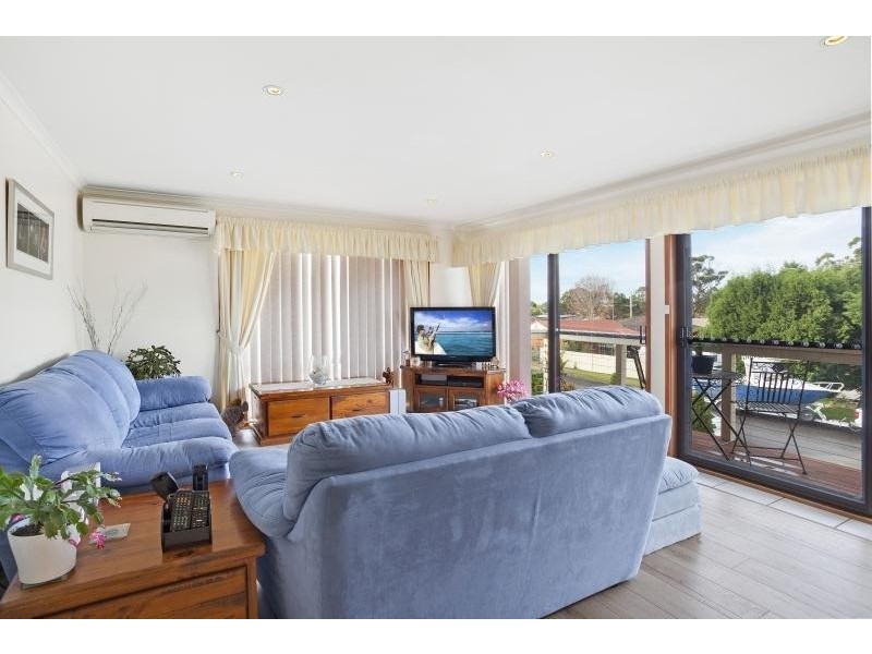 35 Quinalup Street, Gwandalan NSW 2259