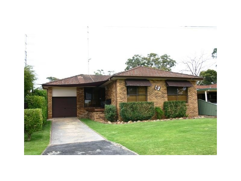 19 Warrina Avenue, Summerland Point NSW 2259