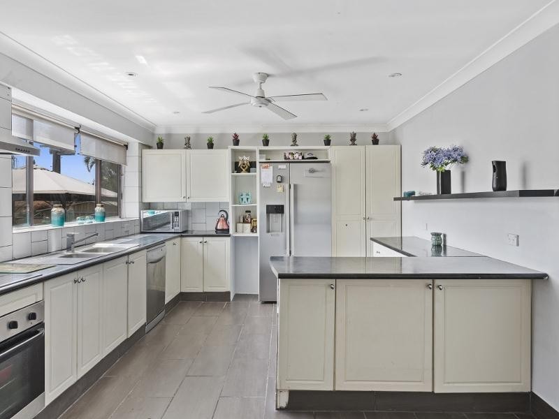 116 Vales Road, Mannering Park NSW 2259