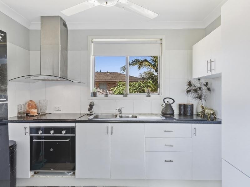 116 Vales Road, Mannering Park NSW 2259