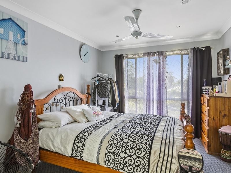 116 Vales Road, Mannering Park NSW 2259