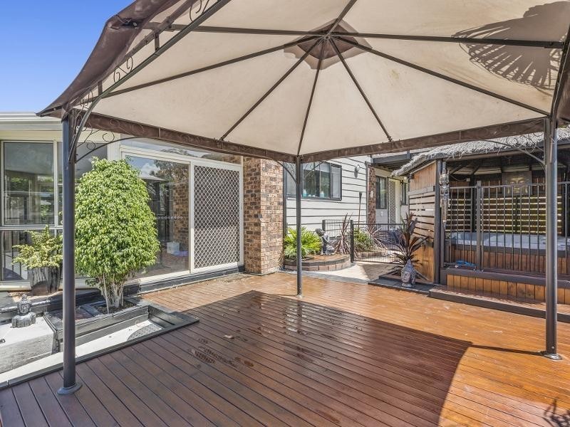 116 Vales Road, Mannering Park NSW 2259
