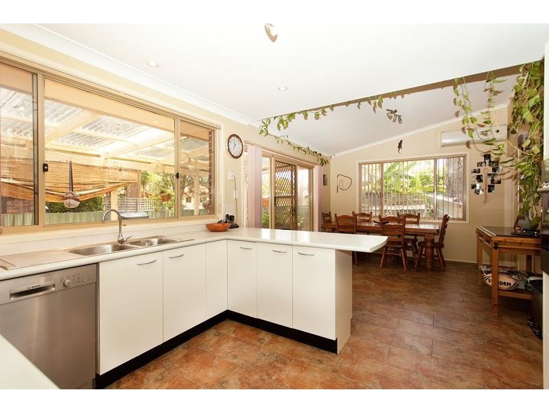 36 Tarwarri Road, Summerland Point NSW 2259