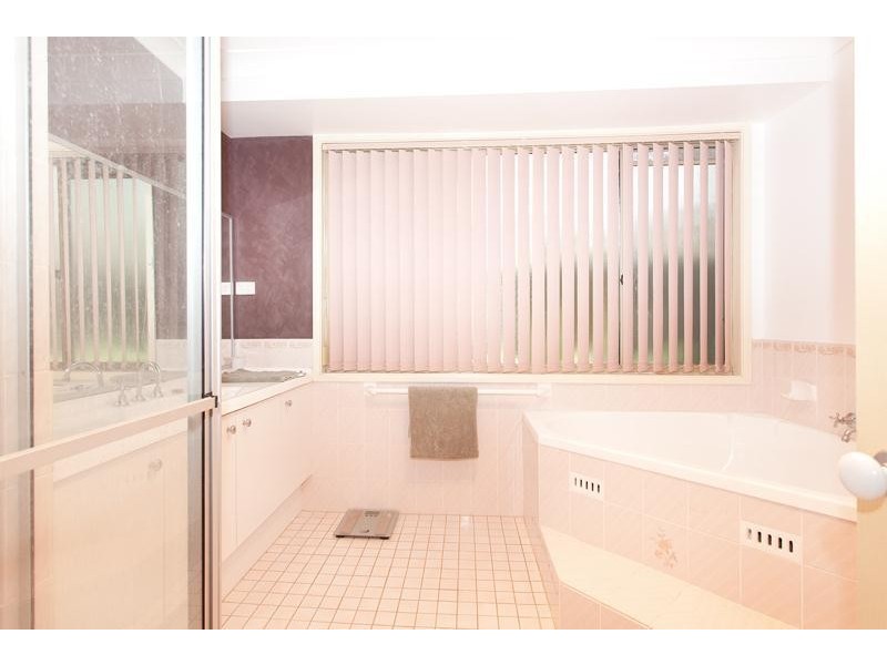 36 Tarwarri Road, Summerland Point NSW 2259