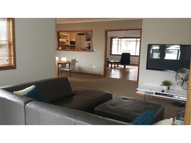 24 Tarwhine Avenue, Chain Valley Bay NSW 2259