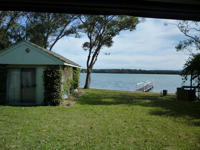 1A Macquarie Road, Mannering Park NSW 2259