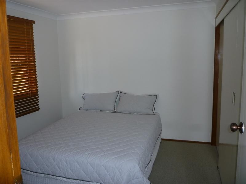 1A Macquarie Road, Mannering Park NSW 2259