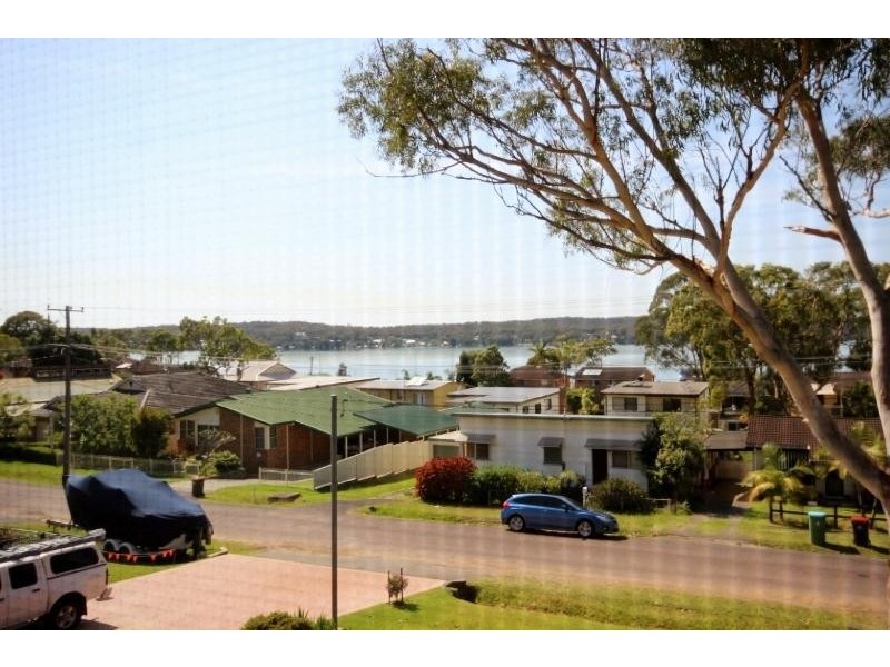 51 Winbin Crescent, Gwandalan NSW 2259