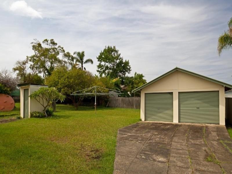 77 Coonanga Avenue, Budgewoi NSW 2262
