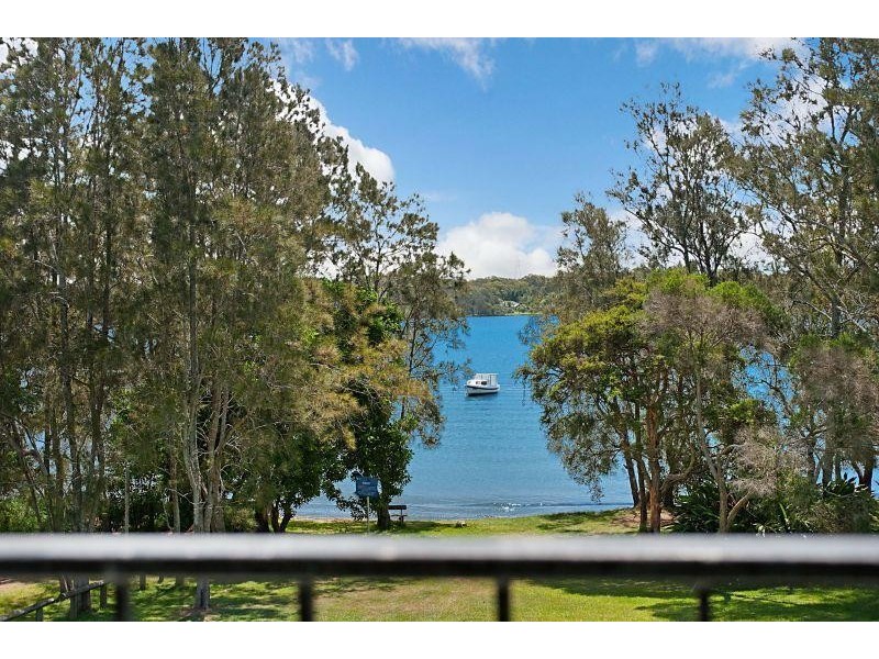 2 Kevin Street, Mannering Park NSW 2259