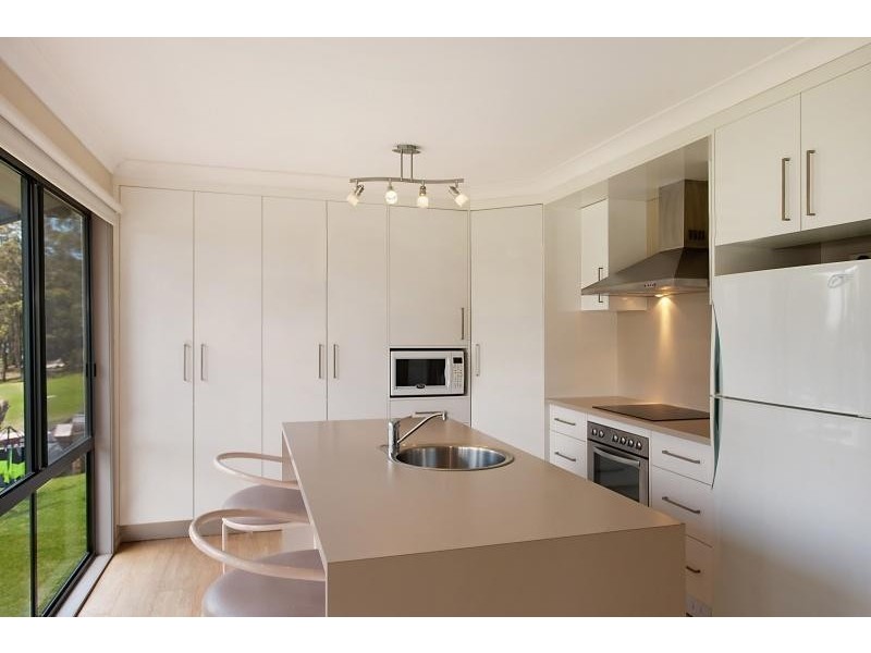 2 Kevin Street, Mannering Park NSW 2259