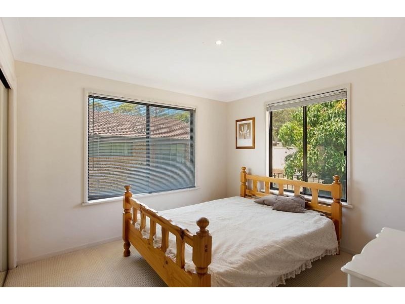 2 Kevin Street, Mannering Park NSW 2259
