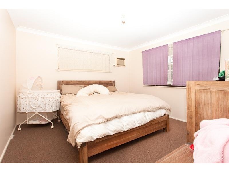 44 Catherine Street, Mannering Park NSW 2259