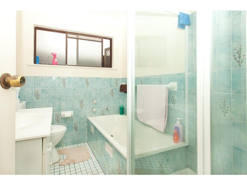 44 Catherine Street, Mannering Park NSW 2259