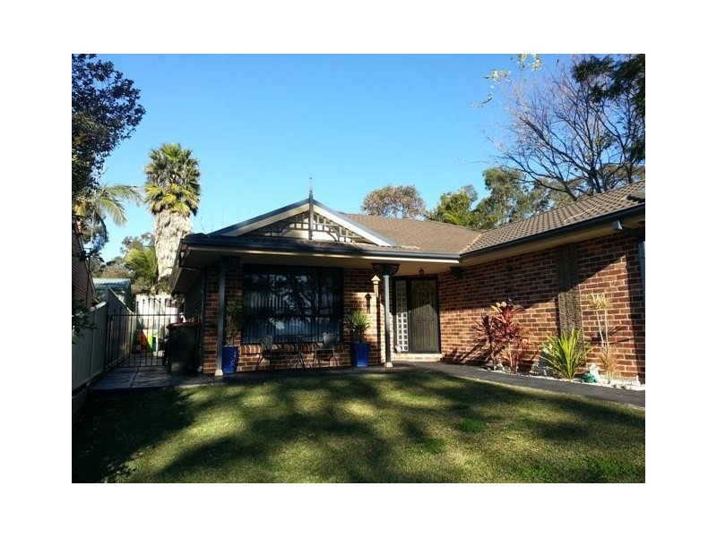 17 Kapala Avenue, Summerland Point NSW 2259