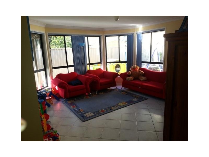 17 Kapala Avenue, Summerland Point NSW 2259