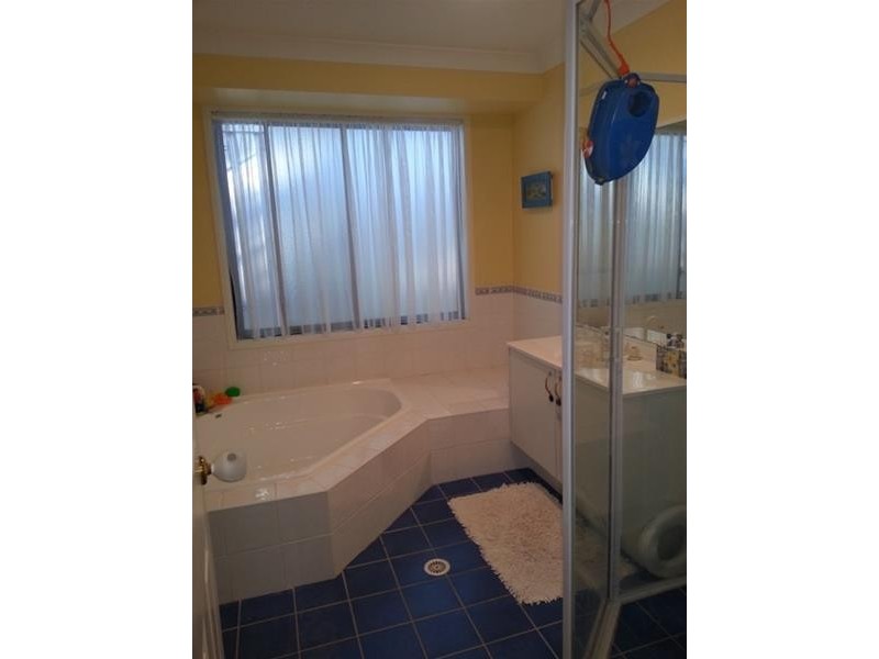 17 Kapala Avenue, Summerland Point NSW 2259