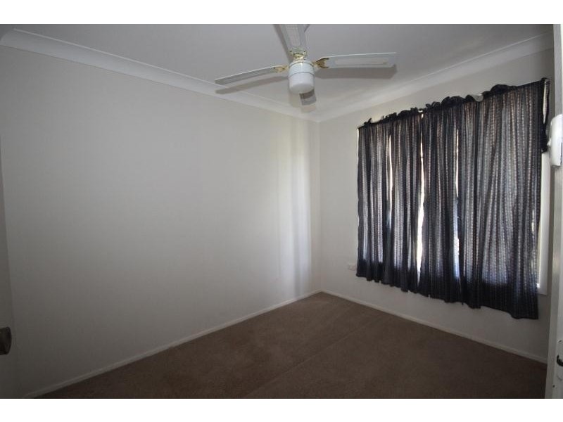 34 Campbell Parade, Mannering Park NSW 2259