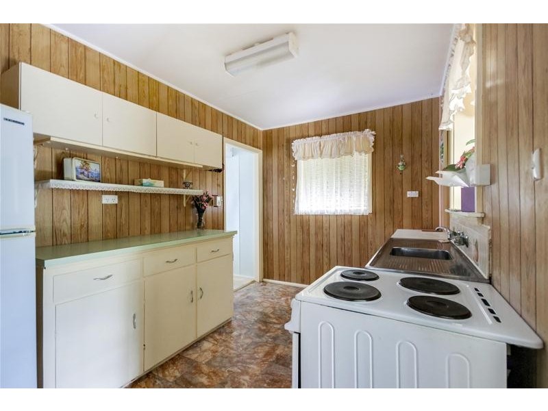 20 Warrina Avenue, Summerland Point NSW 2259