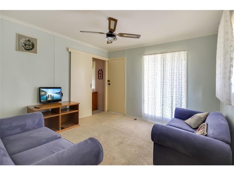 20 Warrina Avenue, Summerland Point NSW 2259