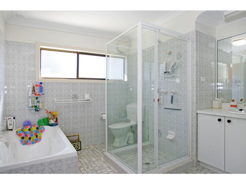 7 Ginganup Road, Summerland Point NSW 2259