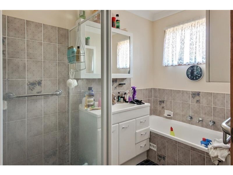 22 Vales Road, Mannering Park NSW 2259