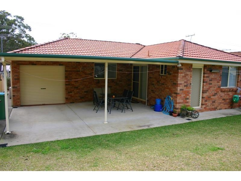 15 Warrina Avenue, Summerland Point NSW 2259