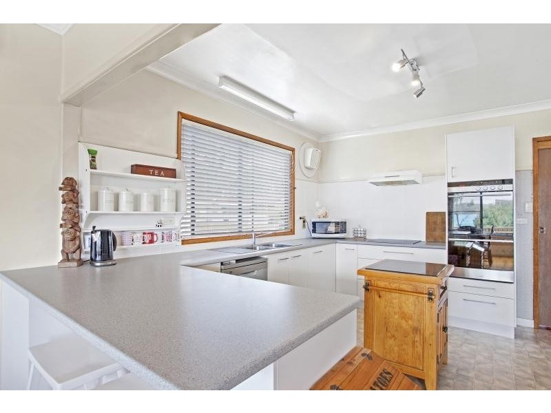 41 Noamunga Crescent, Gwandalan NSW 2259