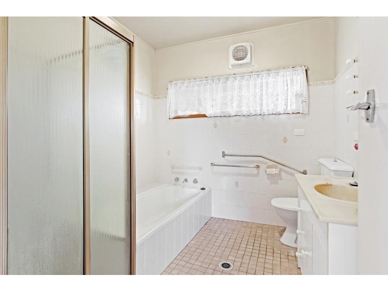 41 Noamunga Crescent, Gwandalan NSW 2259