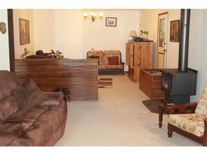 1887 Freemans Drive, Freemans Waterhole NSW 2323