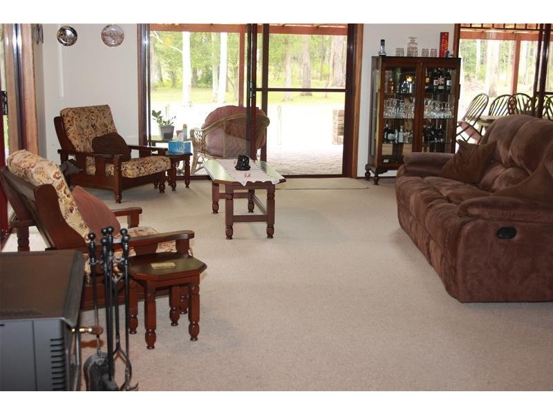 1887 Freemans Drive, Freemans Waterhole NSW 2323