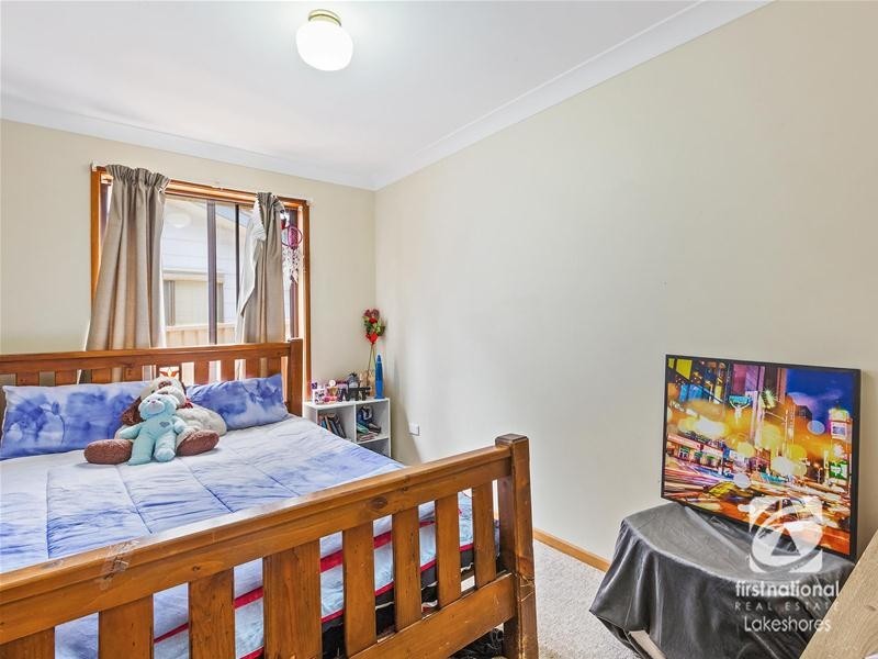 3 Campbell Parade, Mannering Park NSW 2259
