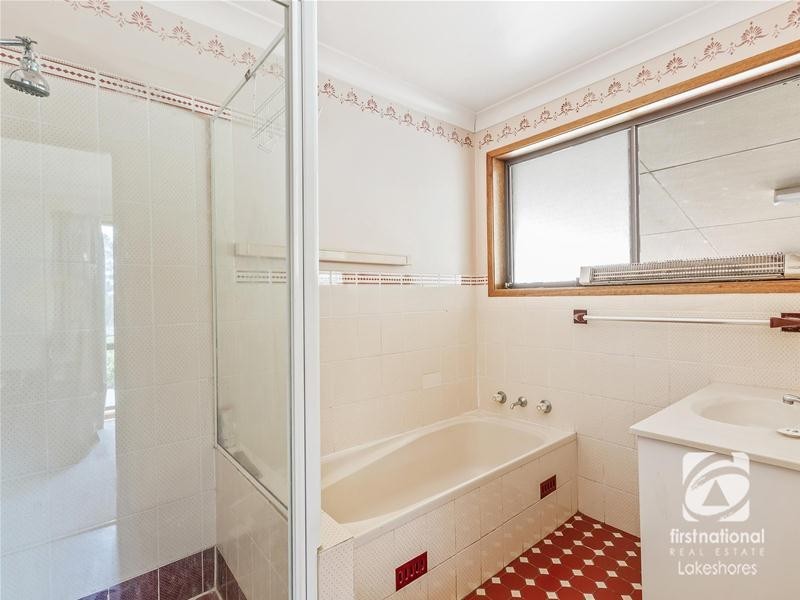 3 Campbell Parade, Mannering Park NSW 2259