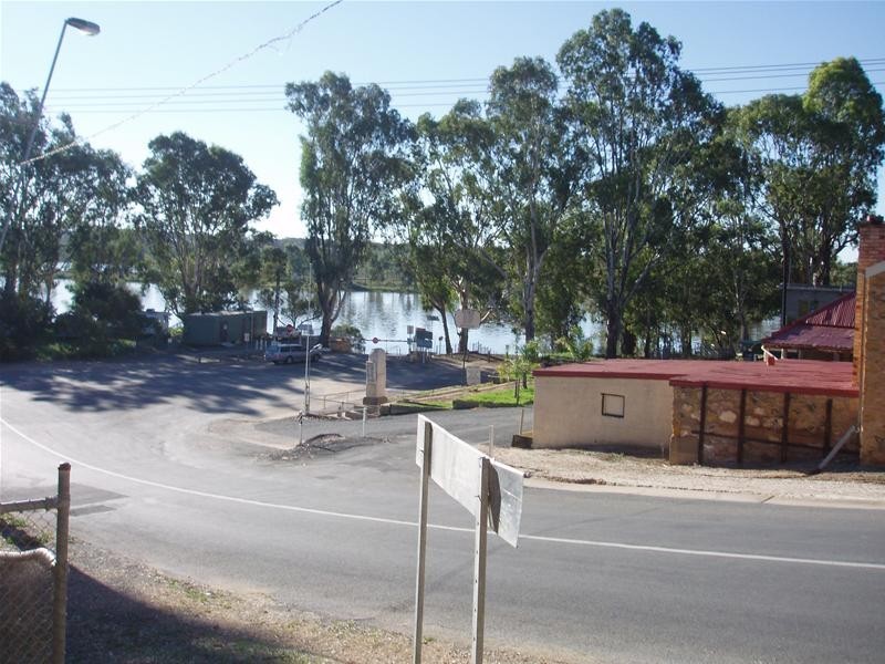 2 Hasse Hill Road, Swan Reach SA 5354