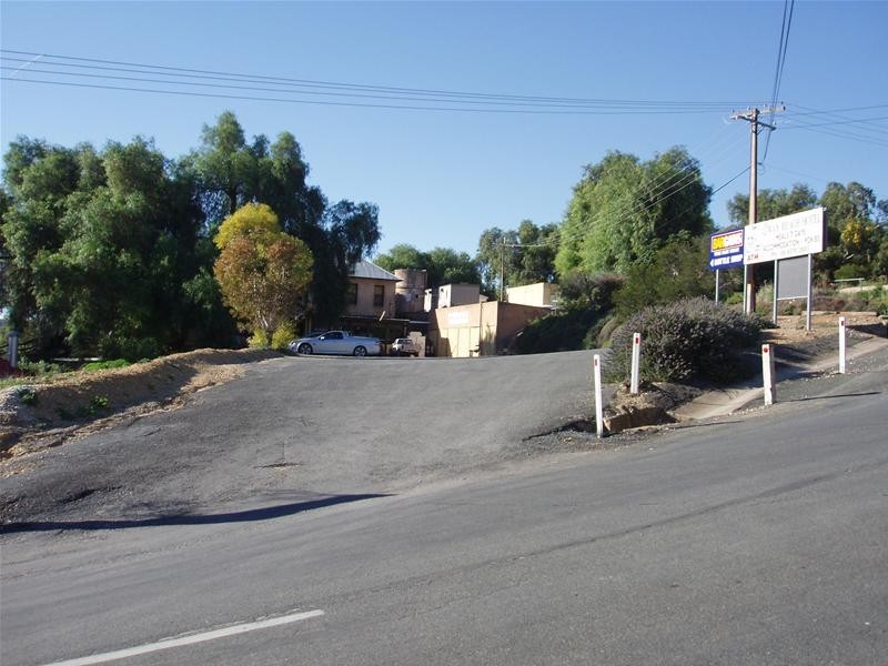 2 Hasse Hill Road, Swan Reach SA 5354