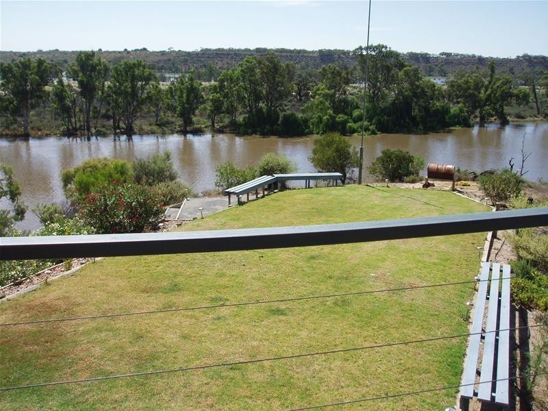 8 Hermanns Landing Road, Nildottie SA 5238